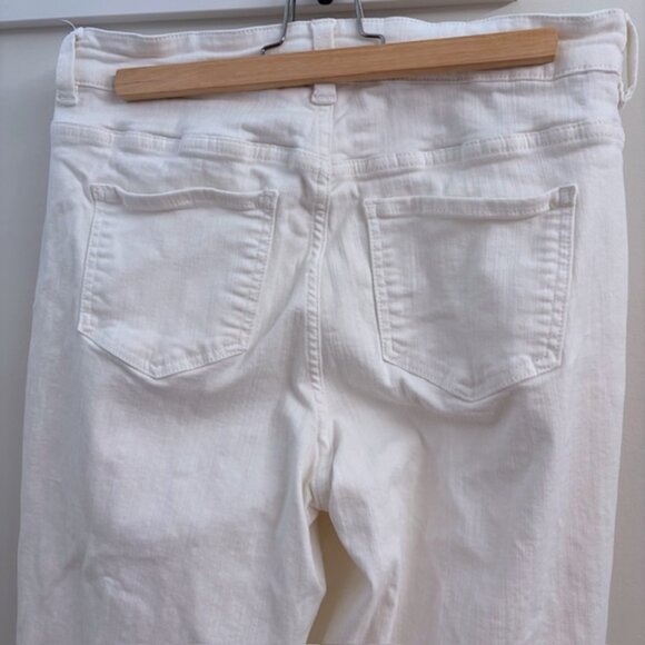 Universal Standard Etta High Rise Straight Leg Jeans 28 inch - white size 12 - Picture 4 of 6
